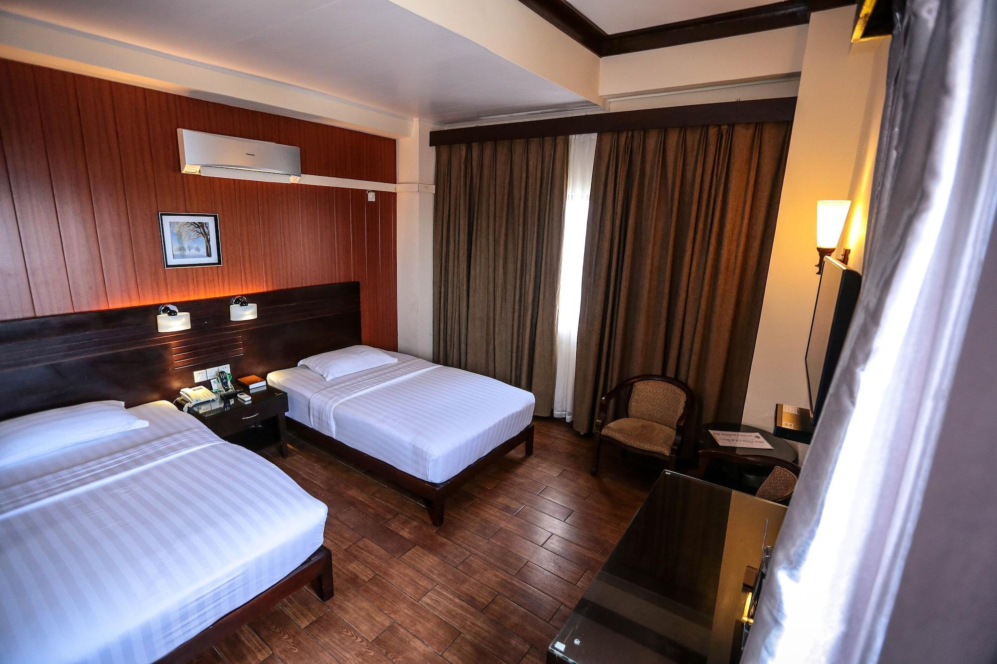 Hotel Essencia Dumaguete City Exterior photo