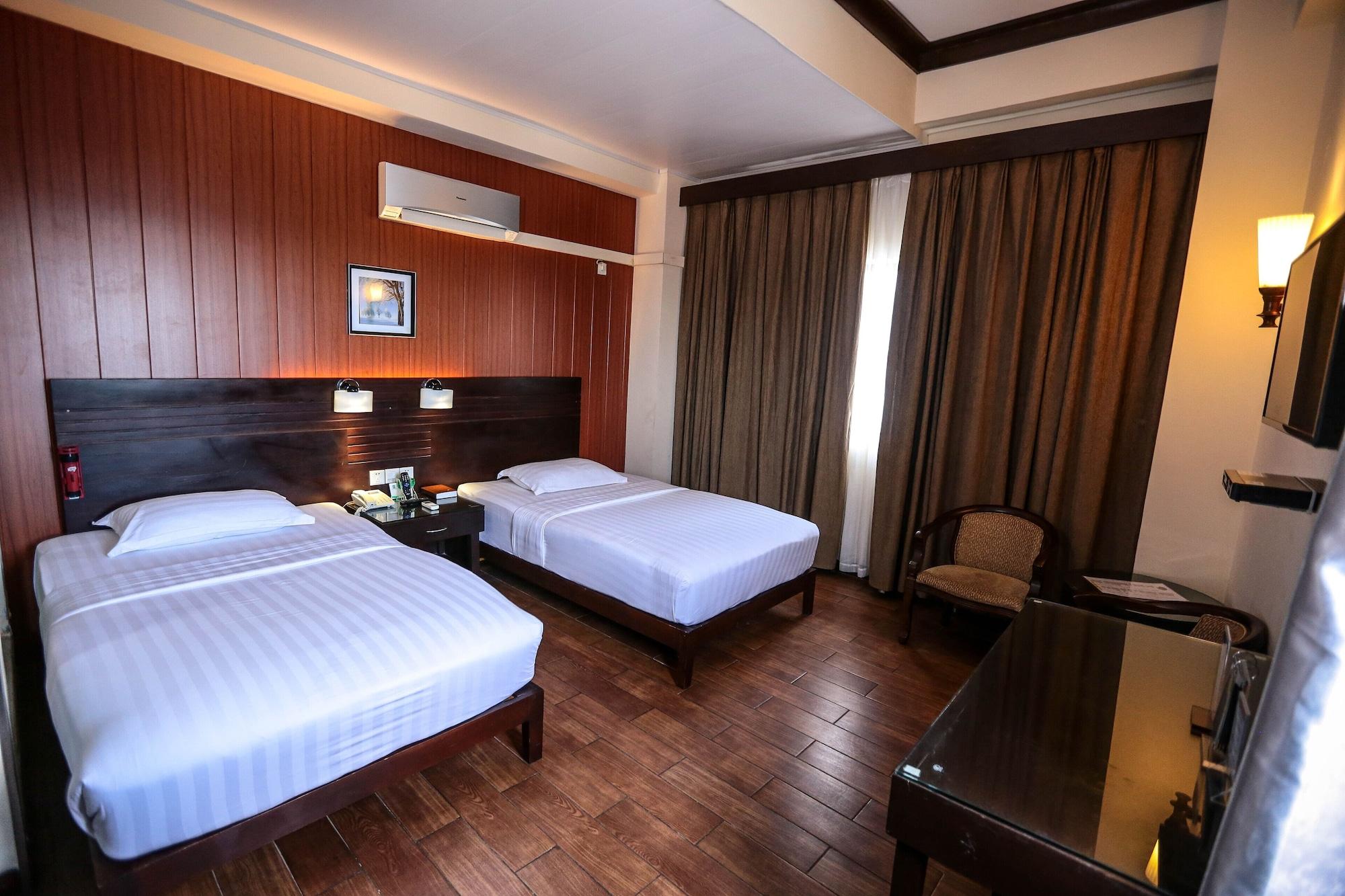 Hotel Essencia Dumaguete City Exterior photo