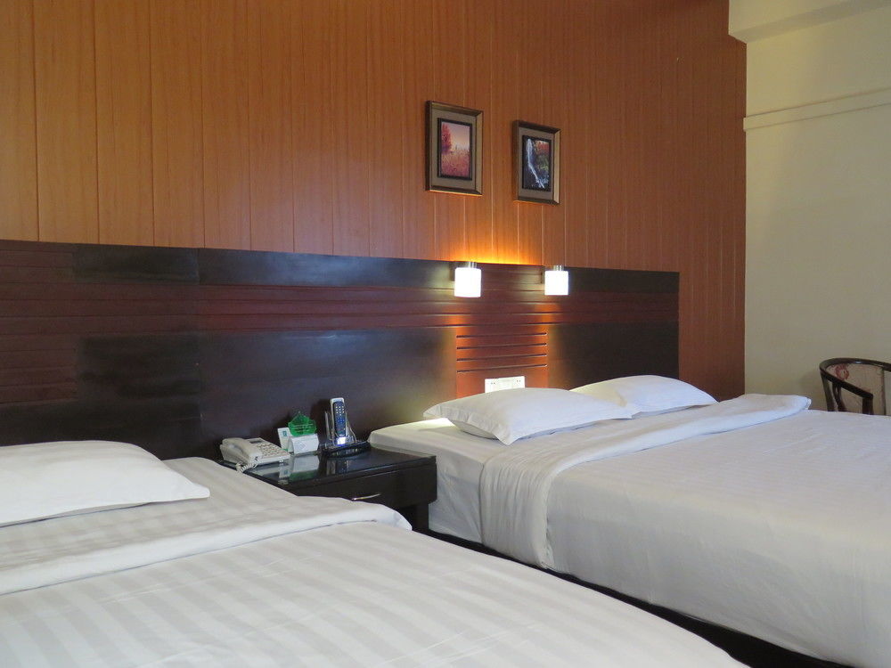 Hotel Essencia Dumaguete City Exterior photo