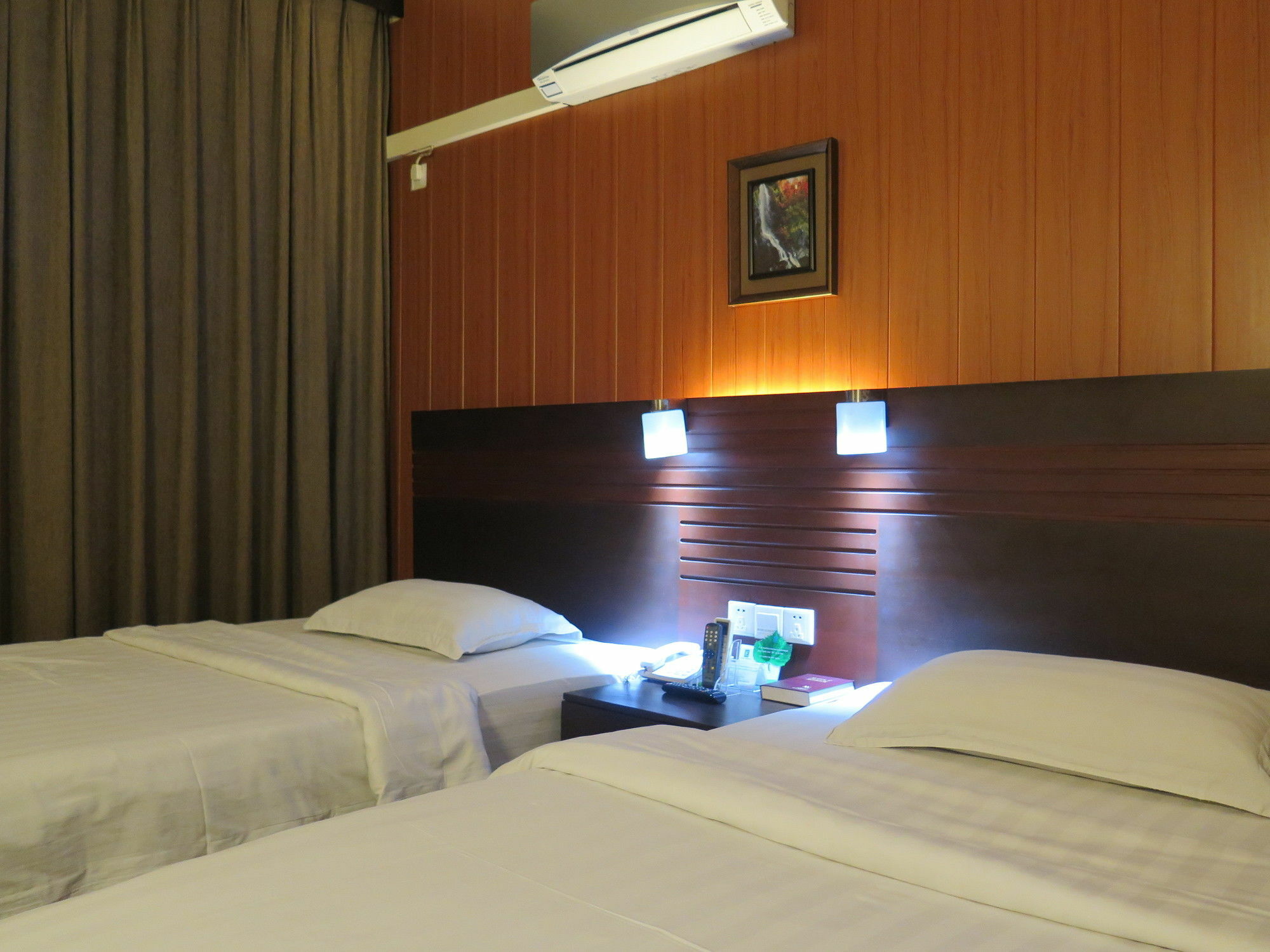 Hotel Essencia Dumaguete City Exterior photo