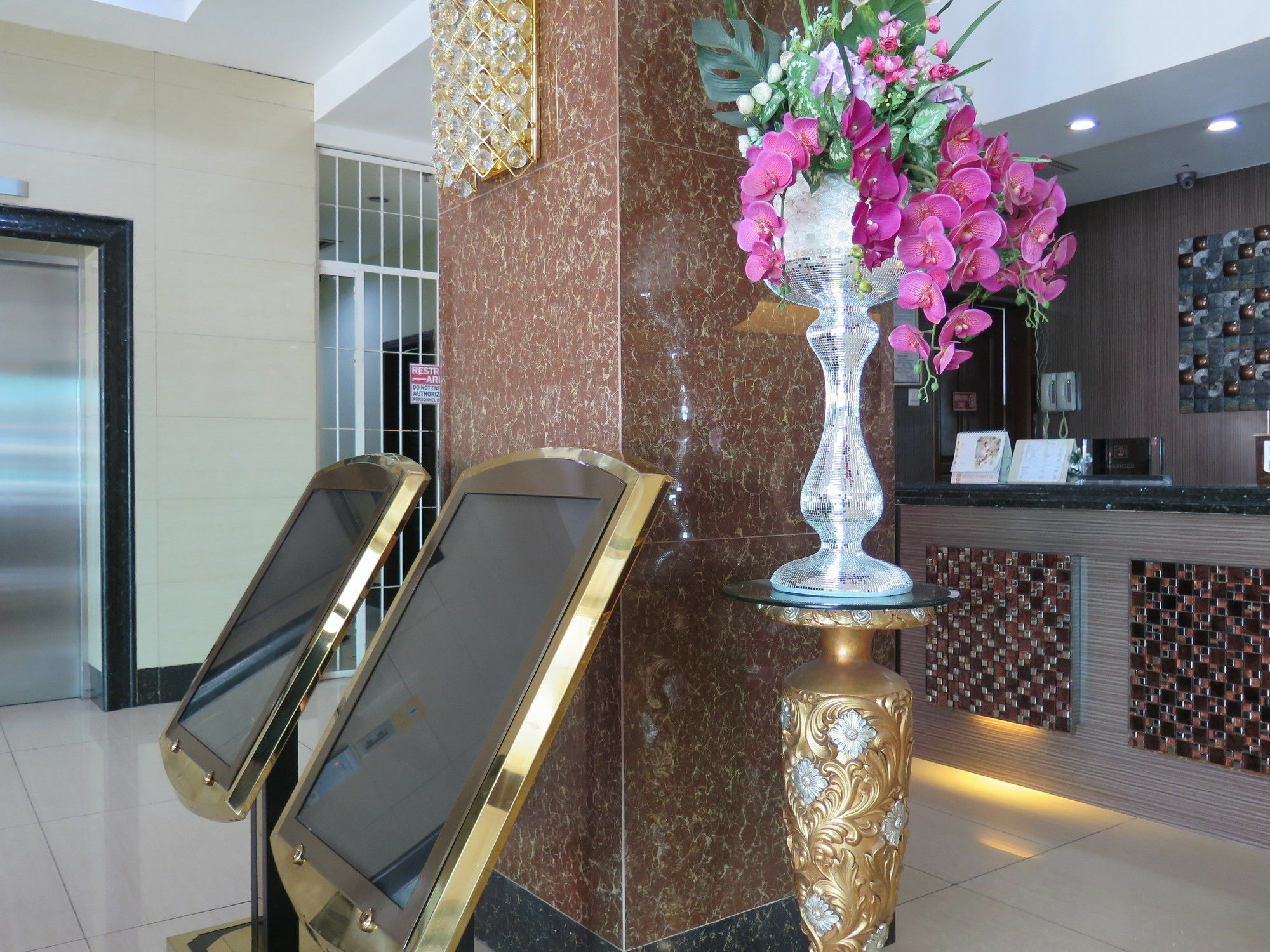 Hotel Essencia Dumaguete City Exterior photo