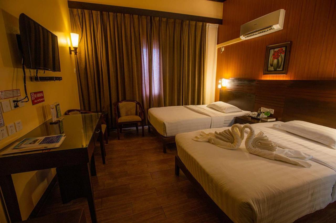 Hotel Essencia Dumaguete City Exterior photo